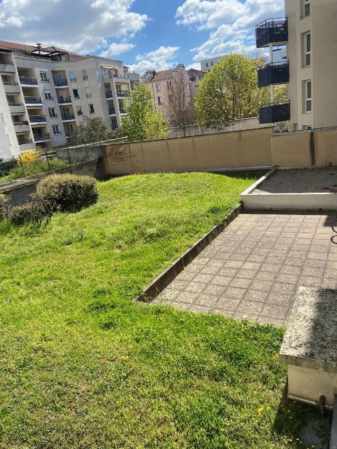 Studio Meuble A Lyon Centre ภายนอก รูปภาพ